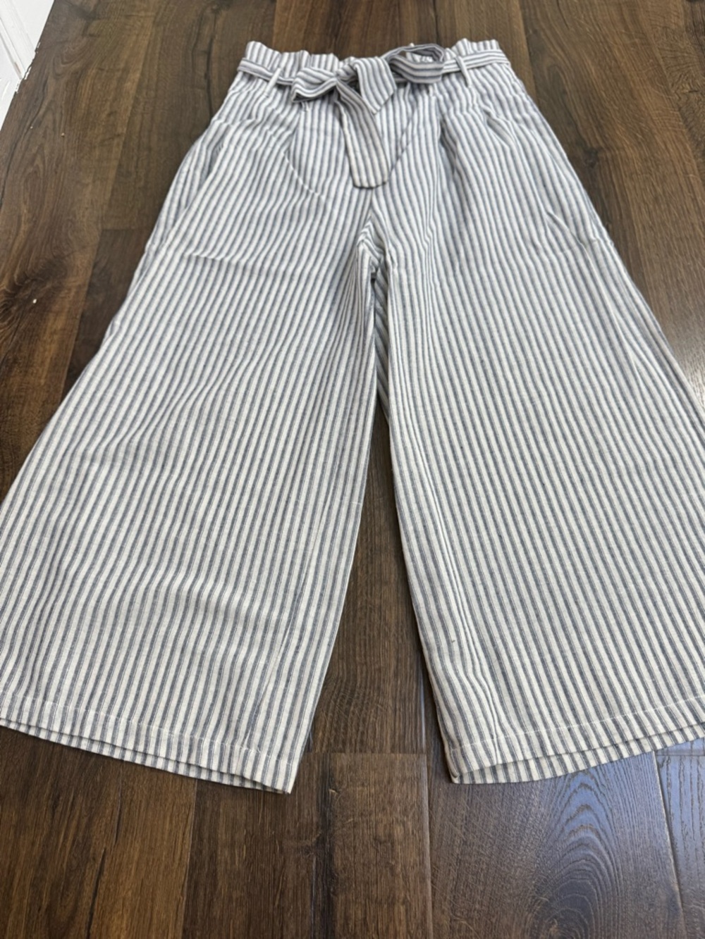 Women's High-Rise Paperbag Wide-Leg Pants - Striped Light Gray